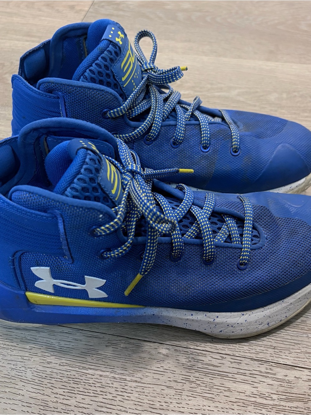 Under Armour Youth Blue High-Top Basketball Sneakers Steph Curry